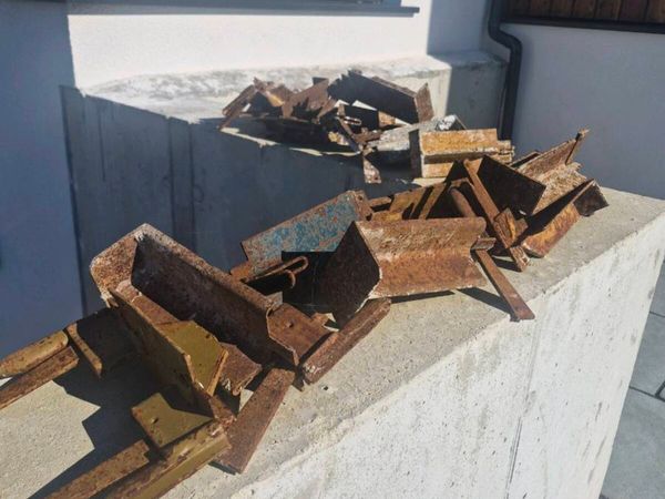 Scaffolding Single Board Brackets - Main image