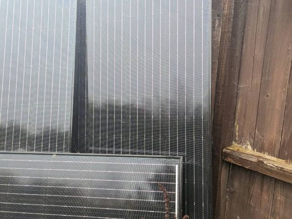 Solar panels with inverter - Main image