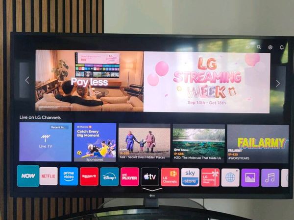LG Smart TV 50 " - Main image