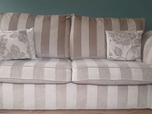 3 piece suite - Main image