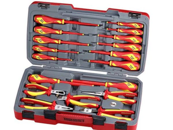Teng Tools 18 Piece Automotive Tool Kit with Case - Main image