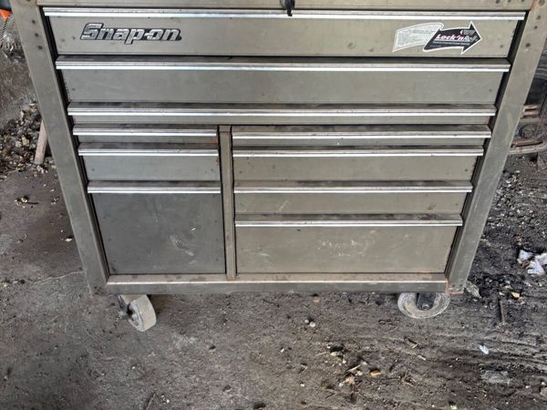 Snap on tool box and tools oil drainer - Main image