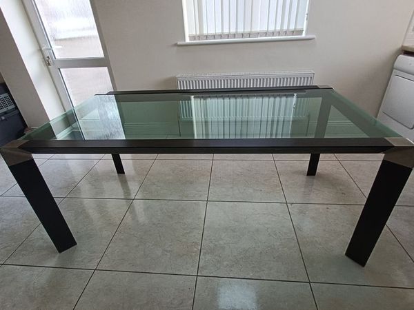 Glass dining table - Main image