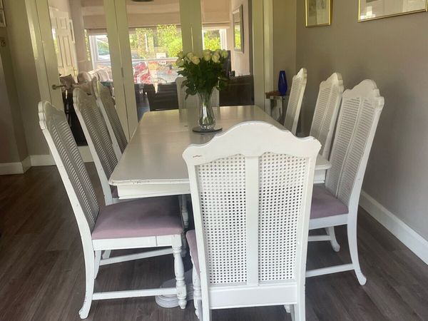 Dining table & chairs - Main image