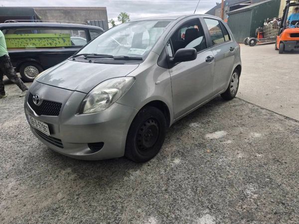 Toyota yaris tax and test - Main image