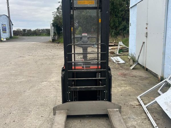 Electric pallet truck - Main image