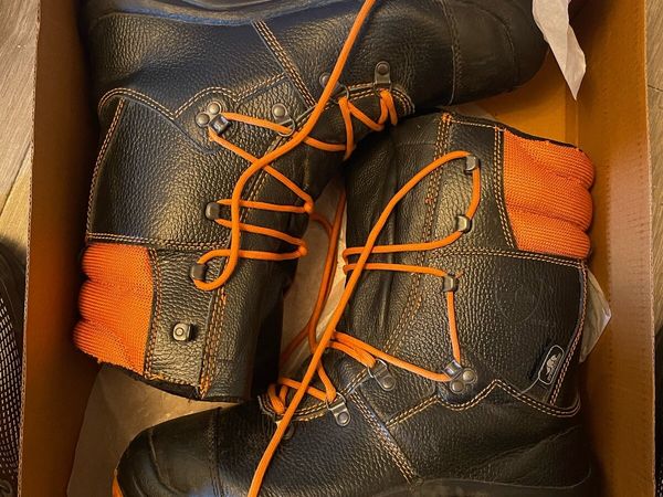 Chainsaw boots - Main image