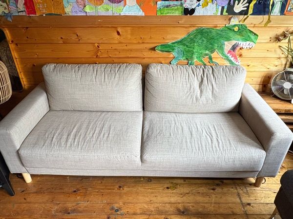 Grey couch - Main image
