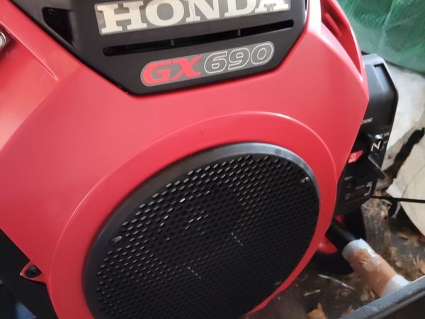 Maxflow 15 kVA Three-Phase Generator – Honda GX690 - Main image