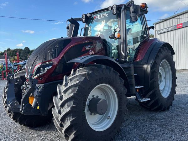 New Valtra T235 Versu- In Stock - Main image