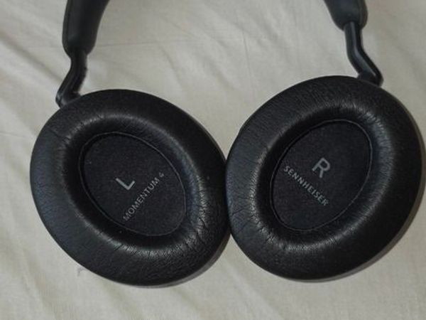 Sennheiser momentum 4 - Main image