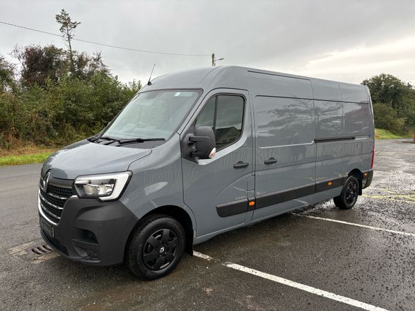2023 (231) RENAULT MASTER LM35 BUSINESS + - Main image