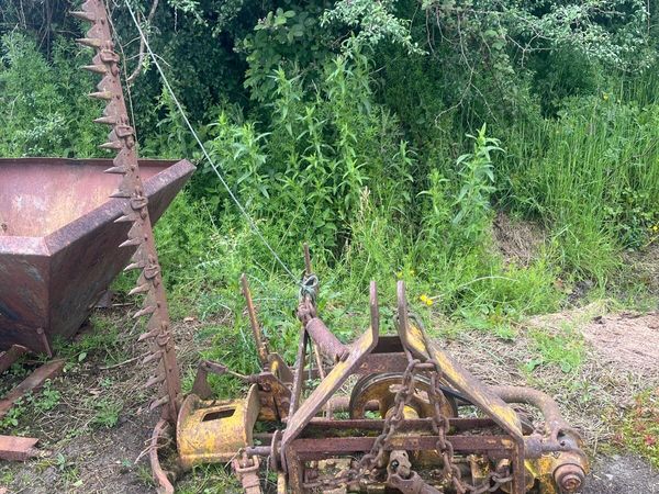 Old Fingerbar Mower - Main image