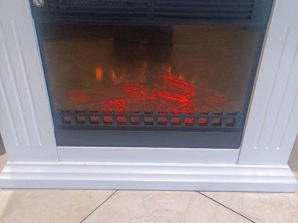 Electric heater with surround - Main image