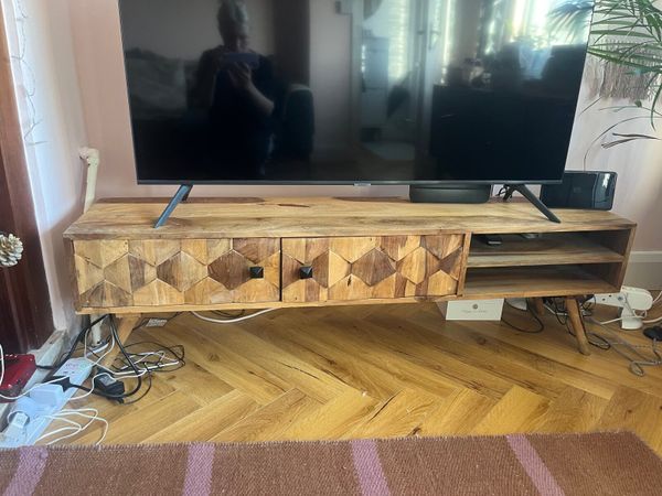 Solid wood TV stand - Main image