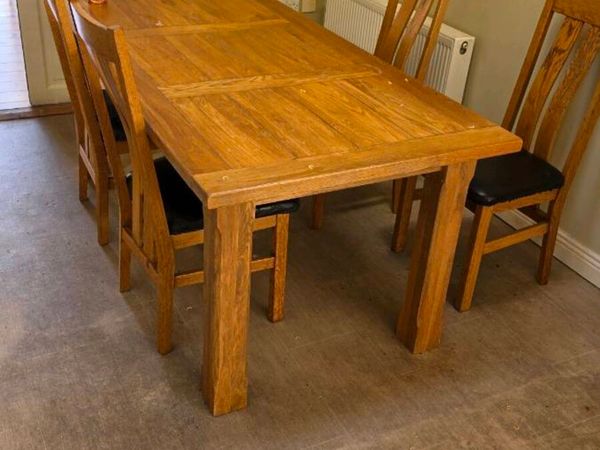 Solid oak table and 6 chairs - Main image