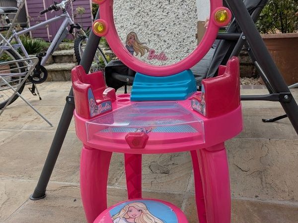 Barbie dressing table and stool. A - Main image