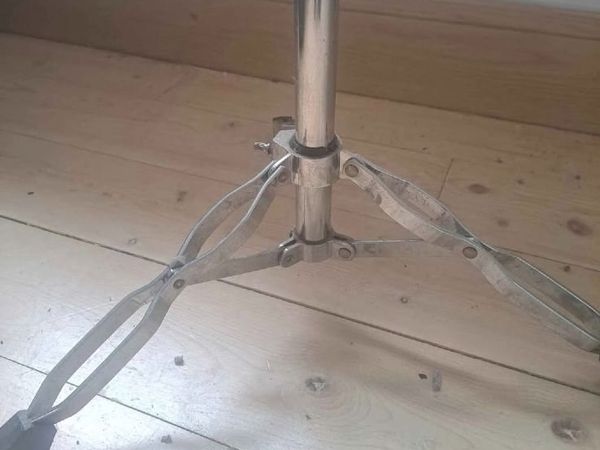 Glass table - Main image