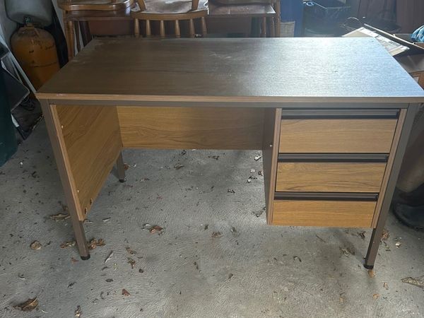 Office desk - Main image