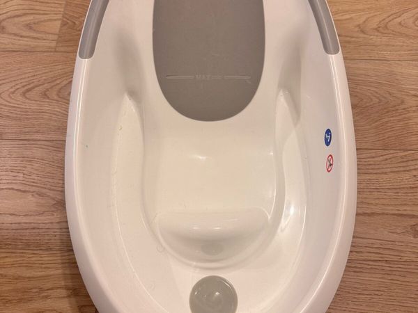 Nuby Newborn Baby Bath - Main image