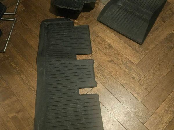 Tesla Model 3 Rubber car mats - Main image