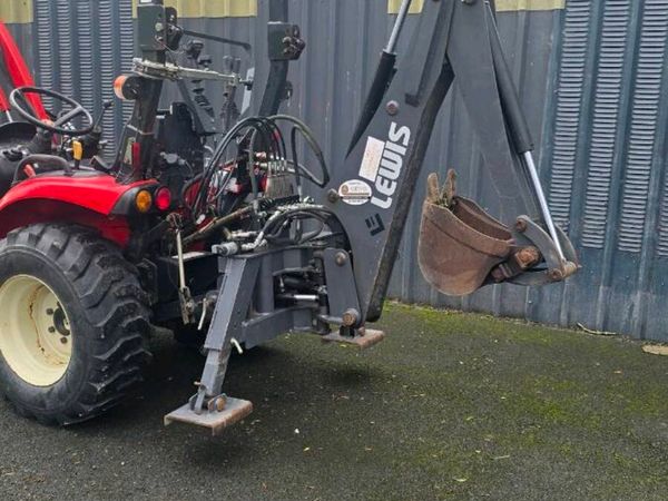 Lewis backhoe digger - Main image