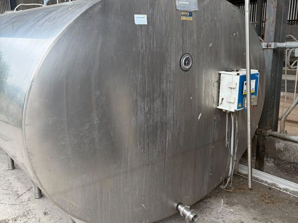 Mueller 10,000L Milk Tank with Two Compressors - Main image