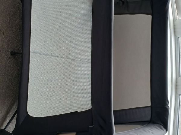 Maxi Cosi 3 in 1 Travel cot - Main image