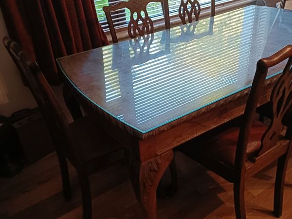 Dining room table - Main image
