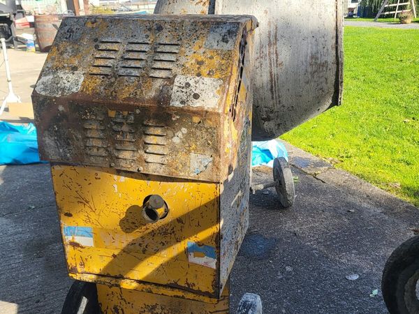 Diesel cement mixer - Main image