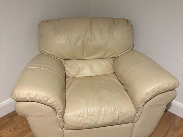Couch & 2 Armchairs - Main image