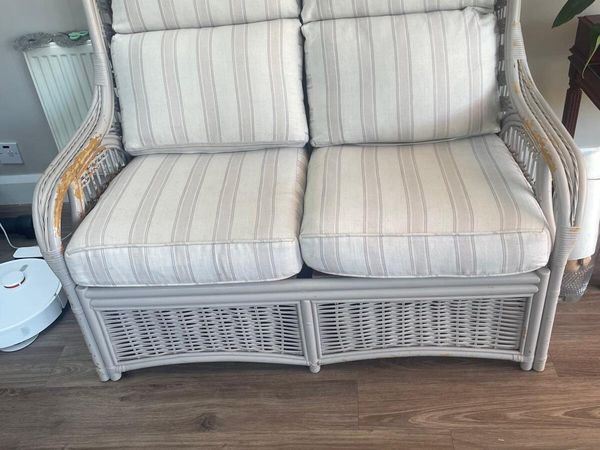 Conservatory couch - Main image