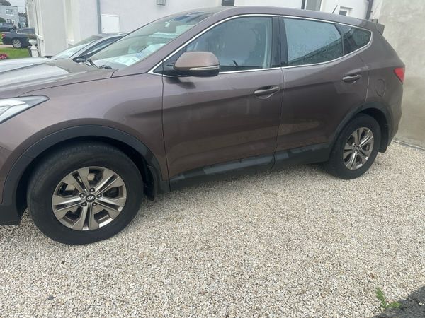2016 Hyundai Sante Fe Commercial | CVRT 10/2027 - Main image