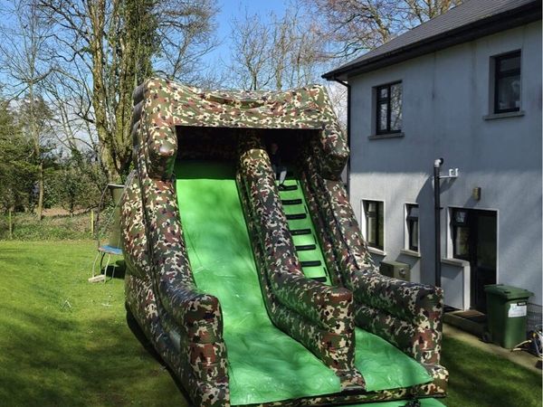 Bouncy castle - Main image