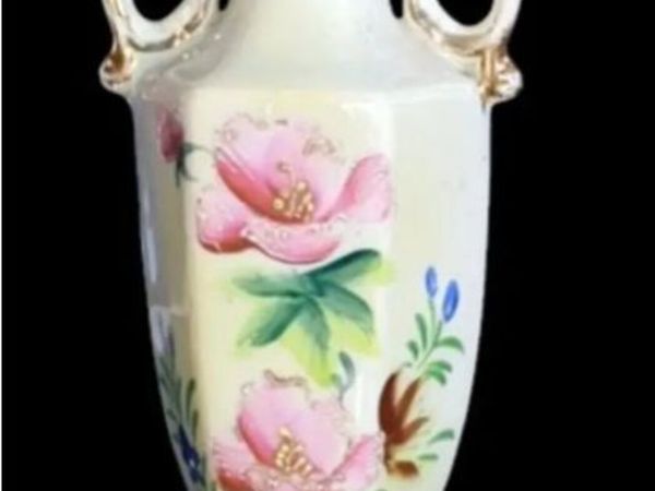 Beautiful Vintage Japanese Hand-Painted Porcelain - Main image