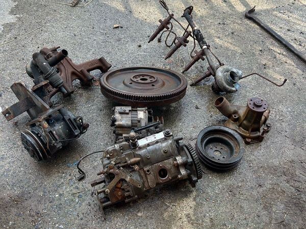 Hitachi engine digger parts - Main image