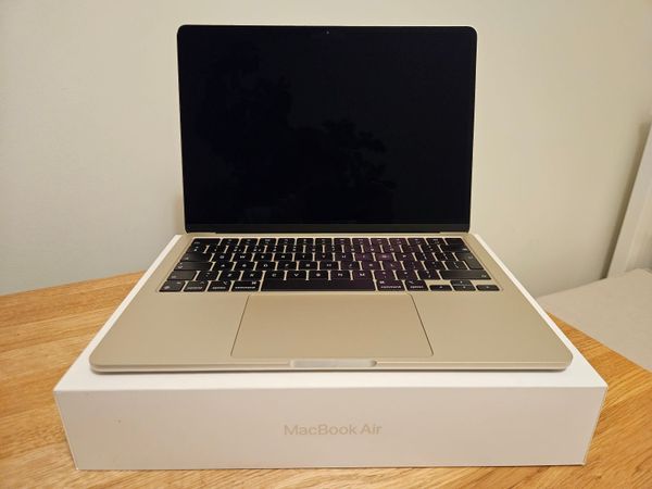 MacBook Air M2 2022, Starlight, 8GB / 512GB - Main image