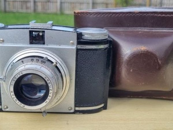 Vintage Braun Nurnberg PAXINA 120 Roll Camera - Main image