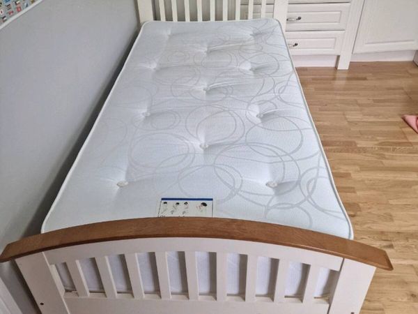 Bed - Main image