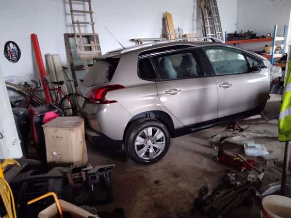 PEUGEOT 2008 1.6hdi unrecorded 2018 - Main image