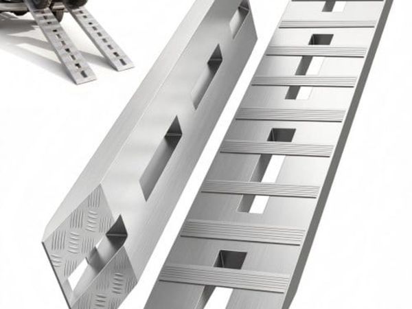 152.4 x 30.5 cm Aluminum Trailer Ramps 2721.6 kg T - Main image
