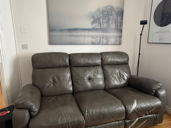 3+2 recliner sofas - Main image