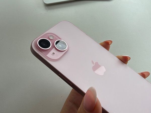 iPhone 15 128GB - Main image
