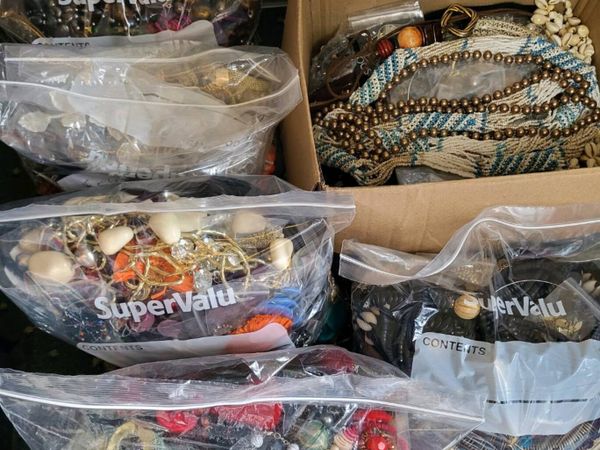 432 Piece Mixed Jewellery Job Lot – 6 Bags – €200 - Main image