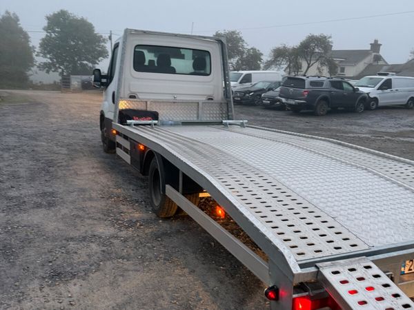 2020 Iveco daily twin wheel Recovery - Main image