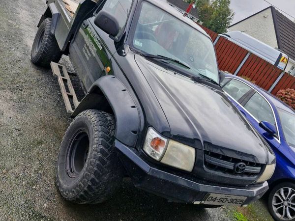 Toyota hilux - Main image