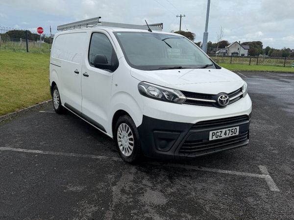 2019 Toyota Proace - Main image