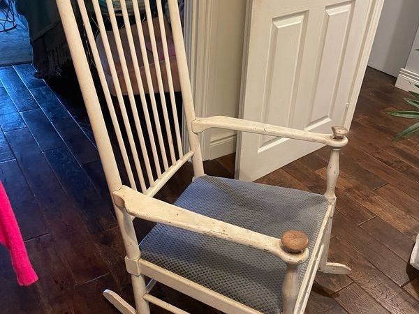 antique rocking chair - Main image