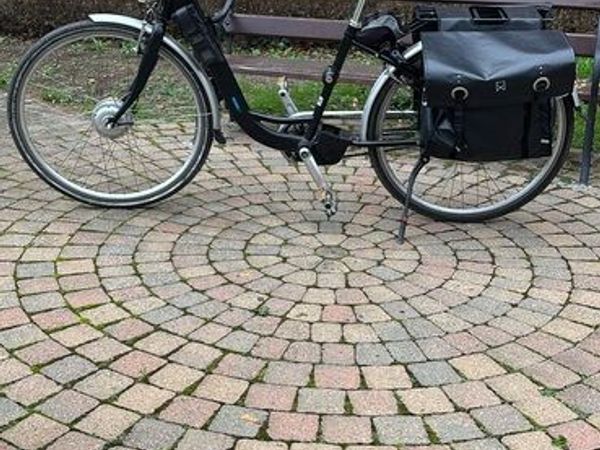 Momentum Electrical Model T Electric Bike - Main image