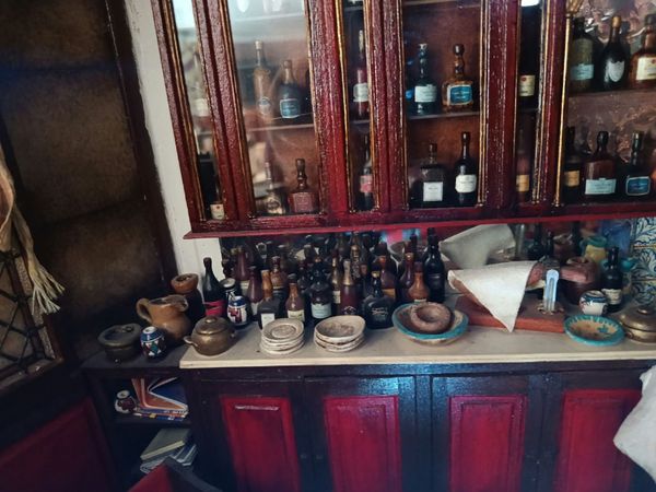 Antiques - Main image